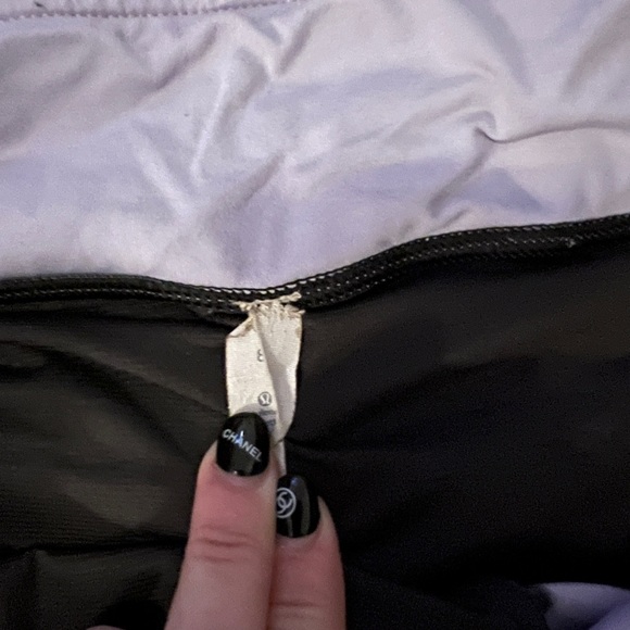 Lululemon lined speed shorts sz 8 - Picture 4 of 5